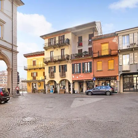 Yellow House Apartment Omegna